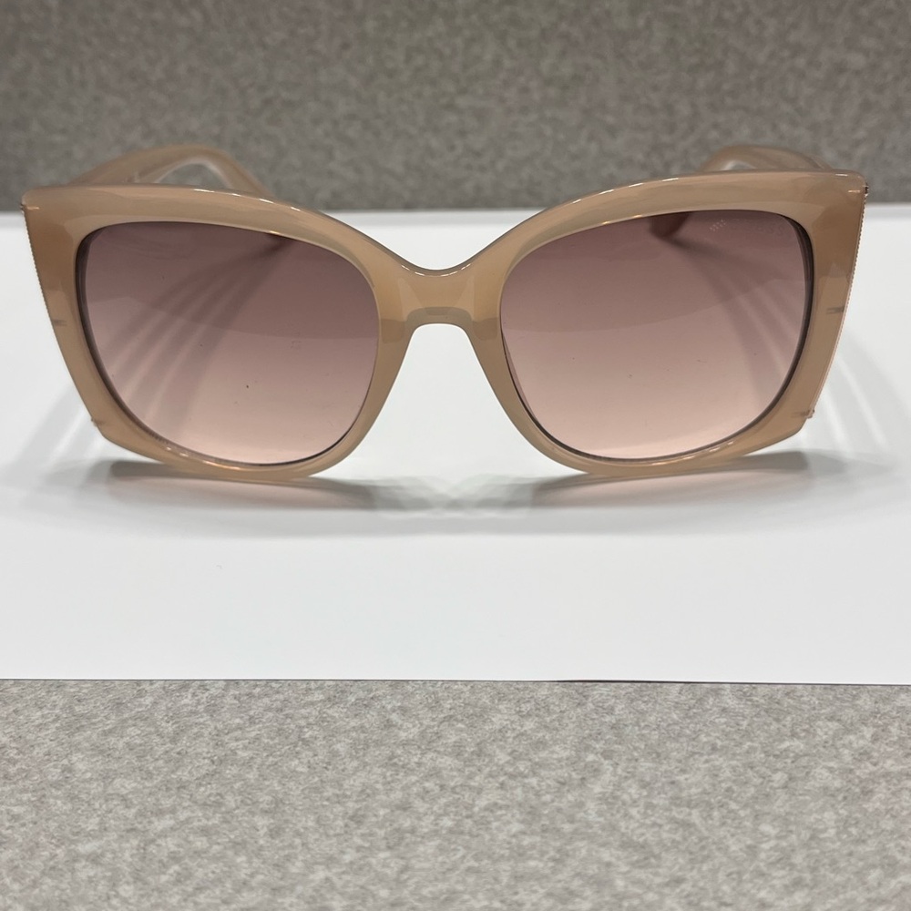 Guess Beige Cat-Eye Sunglasses with Pink Gradient Lenses